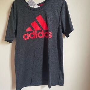 Boys Adidas athletic t-shirt M (7)